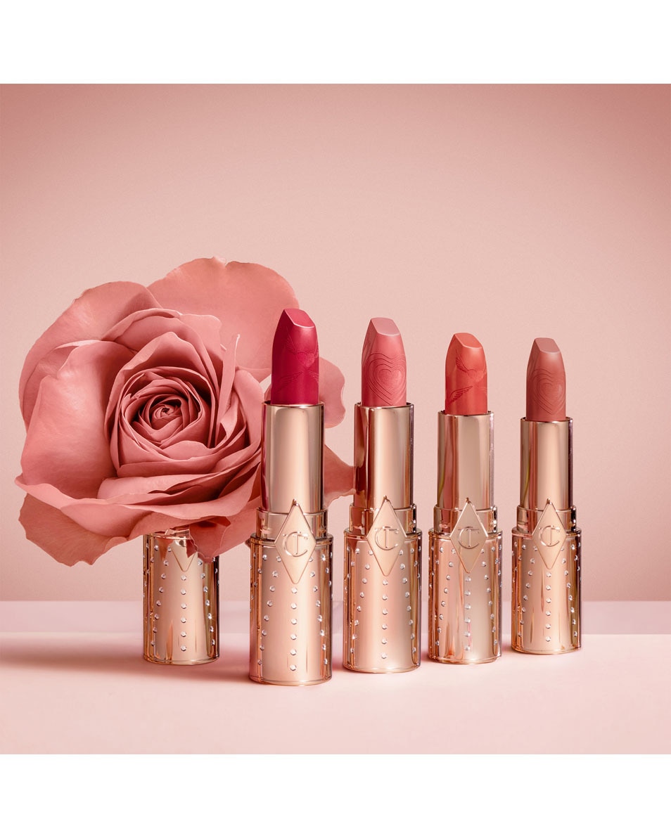 CHARLOTTE TILBURY Matte Revolution Rouge à lèvres Beige Rose 5
