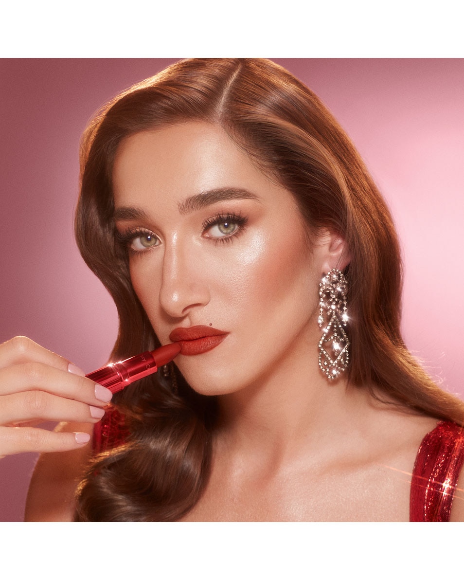 CHARLOTTE TILBURY Matte Revolution Lipstick FAME FLAME 5