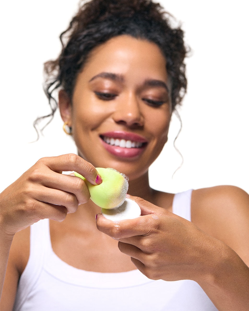 Éponge à maquillage, blotterazzi et nettoyant