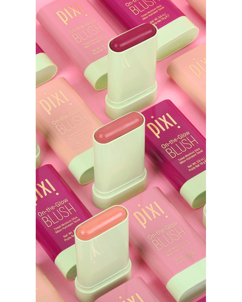 PIXI SS26 Getint vochtstokje Cassis 5