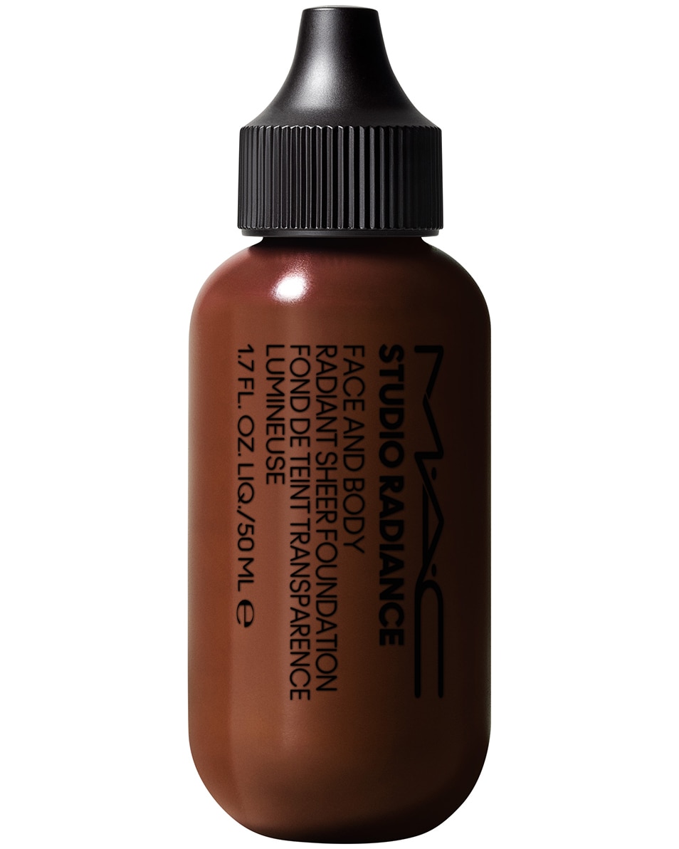 M.A.C STUDIO RADIANCE FACE AND BODY FOUNDATION RADIANT SHEER LANGHOUDENDE FOUNDATION-WATERPROOF-VOOR ALLE HUIDTYPEN W7