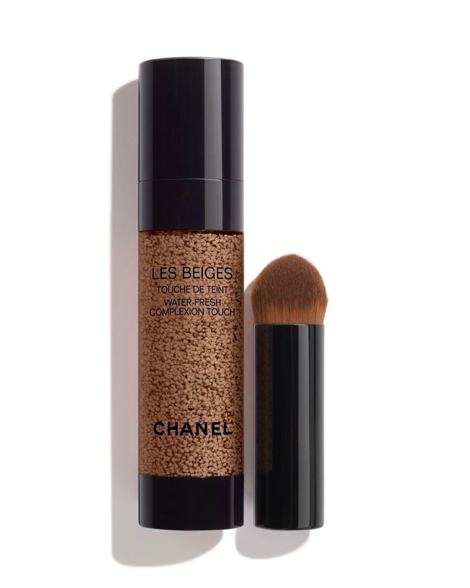 CHANEL LES BEIGES TOUCHE DE TEINT TOUCHE DE TEINT FRAÎCHE AUX MICROBULLES DE PIGMENTS B50