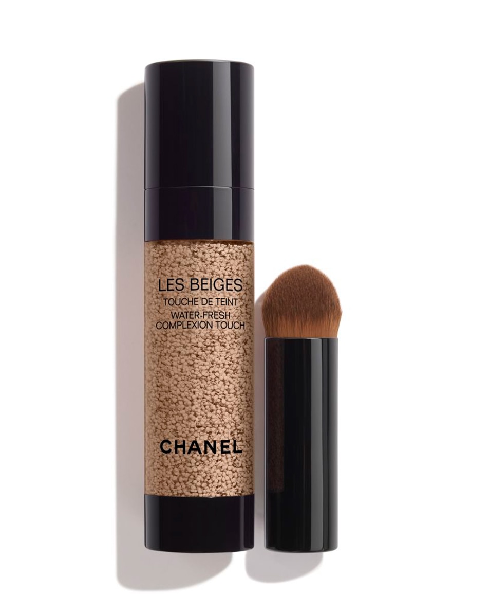 CHANEL LES BEIGES TOUCHE DE TEINT TOUCHE DE TEINT FRAÎCHE AUX MICROBULLES DE PIGMENTS B10