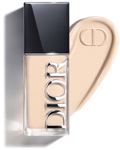 Glow foundation - 24u hold en 48u hydratatie Glow foundation - 24u hold en 48u hydratatie