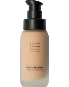 Fond de teint hydratant et lumineux 24 heures avec couvrance moyenne Fond de teint hydratant et lumineux 24 heures avec couvrance moyenne