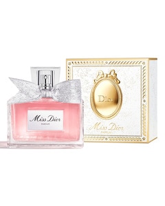 Parfum pour femme - Notes florales fruitées et boisées Parfum pour femme - Notes florales fruitées et boisées