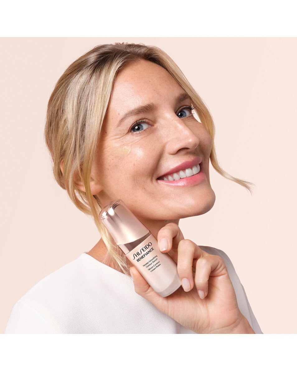 WRINKLE SMOOTHING CONTOUR SERUM