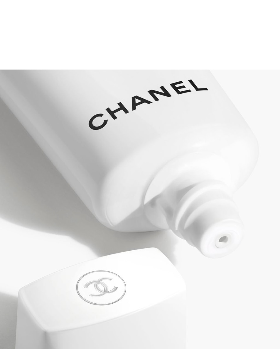 Chanel UV ESSENTIEL PROTECTION GLOBALE SPF50 30 ML