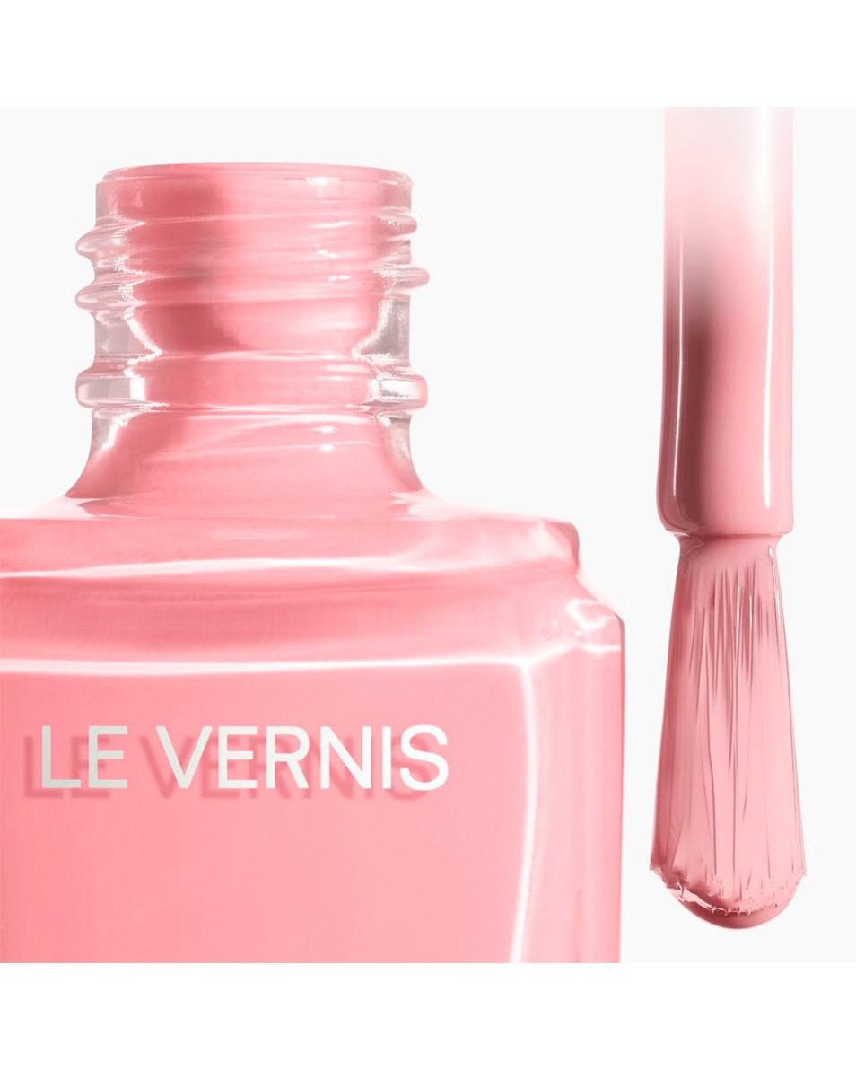 CHANEL LE VERNIS COULEUR ET BRILLANCE LONGUE TENUE SKIEUSE 2