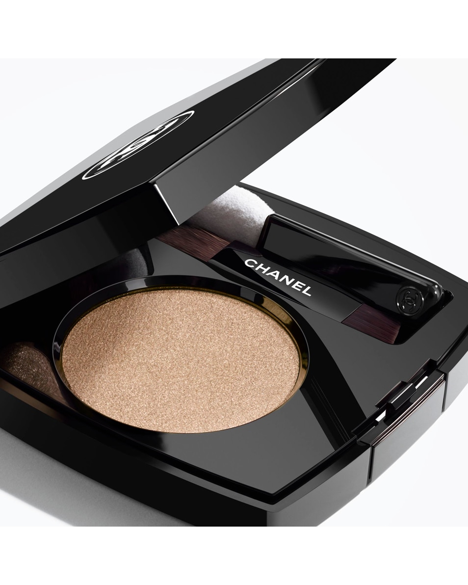 CHANEL OMBRE ESSENTIELLE MULTIFUNCTIONELE LANGHOUDENDE OOGSCHADUW QUARTZ FUMÉ 2