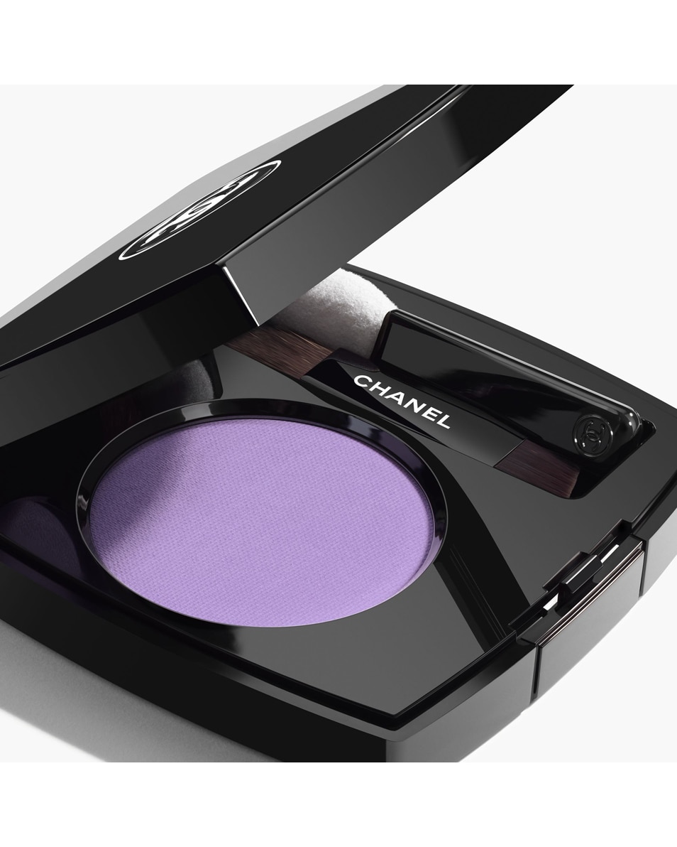 CHANEL OMBRE ESSENTIELLE MULTIFUNCTIONELE LANGHOUDENDE OOGSCHADUW LILAS POUDRÉ 2