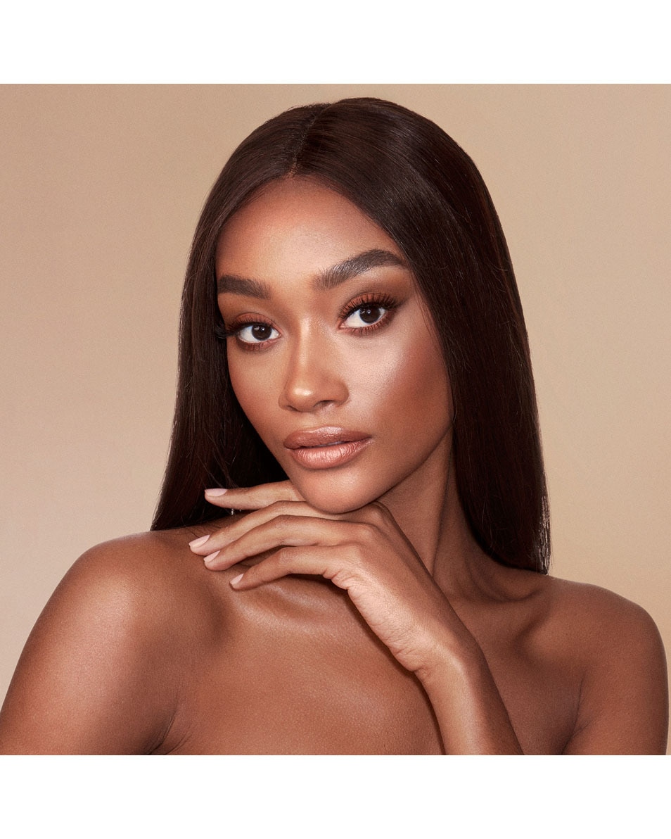 CHARLOTTE TILBURY Airbrush Bronzer Bronzer REFILL 03 warm brown 2