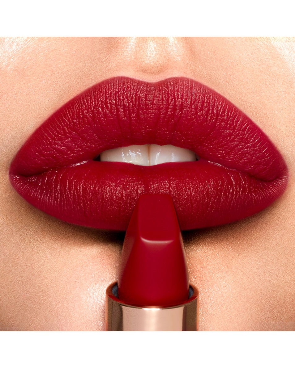 CHARLOTTE TILBURY Matte Revolution Rouge à lèvres RED CARPET RED 2