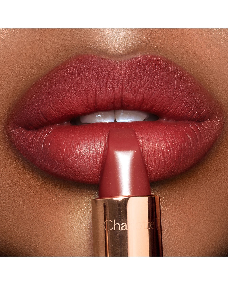 CHARLOTTE TILBURY Matte Revolution Lipstick WALK OF NO SHAME BLUR 2