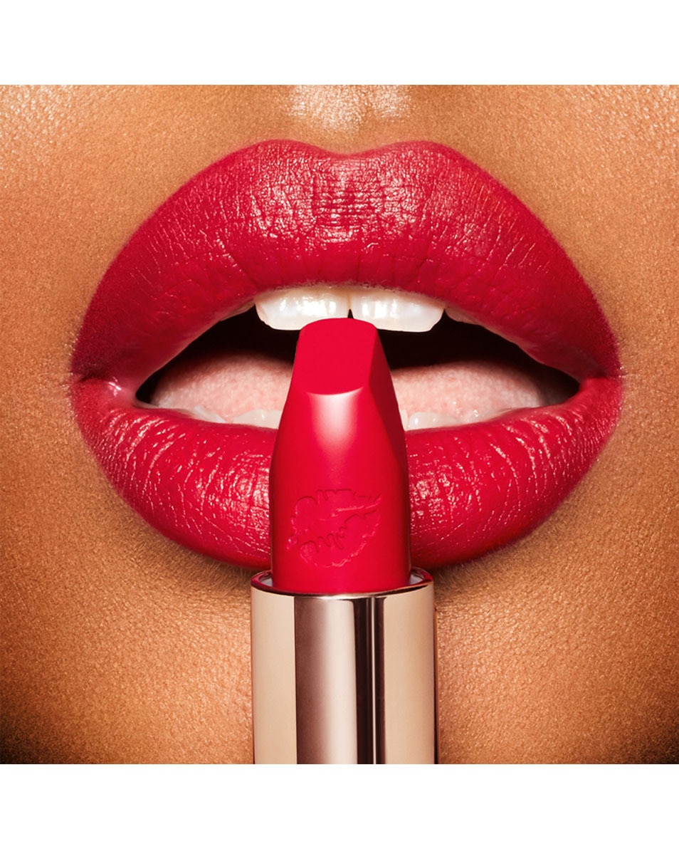 CHARLOTTE TILBURY Hot Lips 2 Lipstick PATSY RED 2