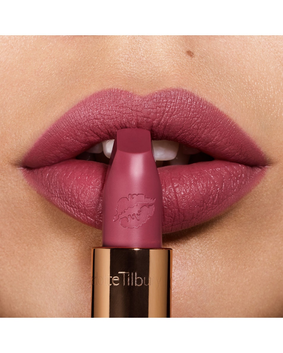CHARLOTTE TILBURY Hot Lips Lipstick SECRET SALMA 2