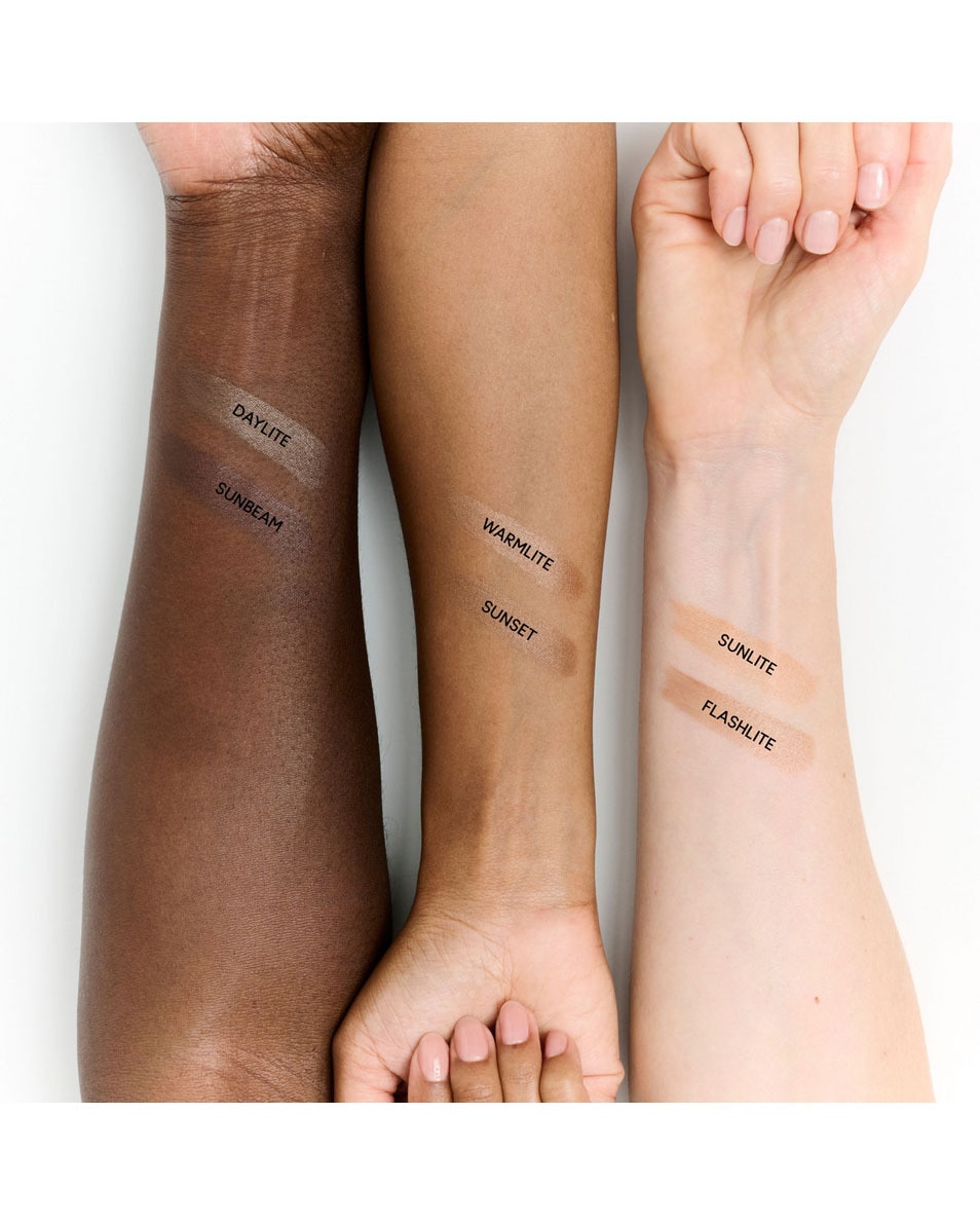 M.A.C Strobe Liquid Bronzelighter Bronzer liquide illuminateur Sunlite 2