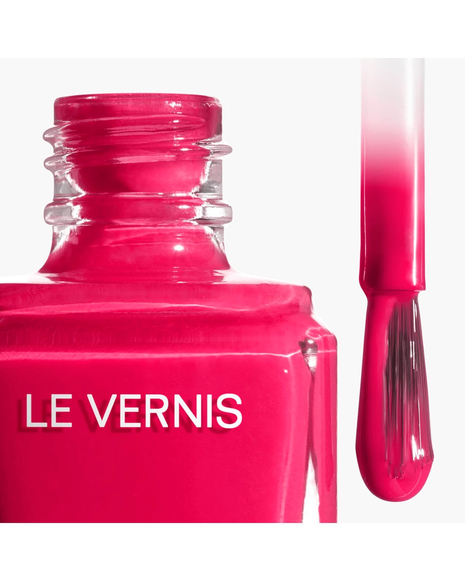 CHANEL LE VERNIS LONGUE TENUE 425 DÉSIRABLE 2