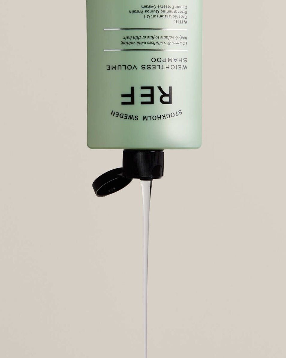 Weightless Volume Shampoo 285 ML 2